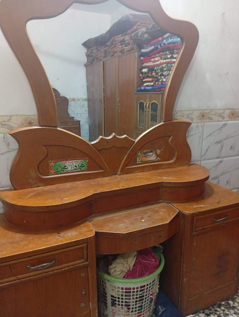 للبيع مكان بابل نادر الثالثة رقم الهاتف ***********

