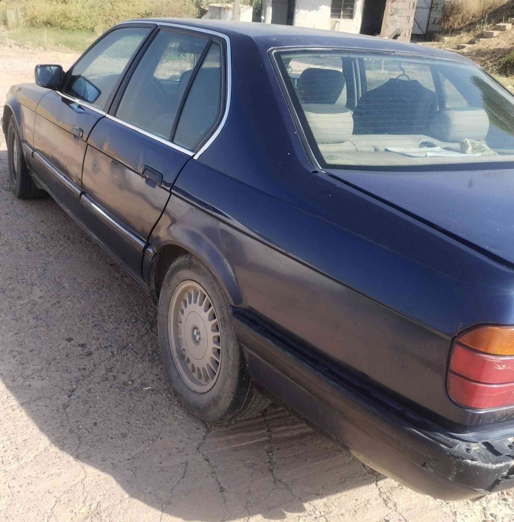 B M W 730
بخ عل مود الهزه بعد مابولش كير محرك شرط فحص نينوى ما شي بالمعامله  السعر 37 وبيها مجال التواصل عل رقم ***********
***********
