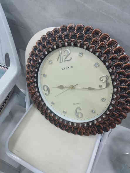 قلاية هوائية ماركة سلفر كرست السعر 35 
ساعة جدارية ب5 كوشة ديكور السعر 3 مكنسة كهربائية على الشحن السعر 6 للتواصل على الرقم ***********
