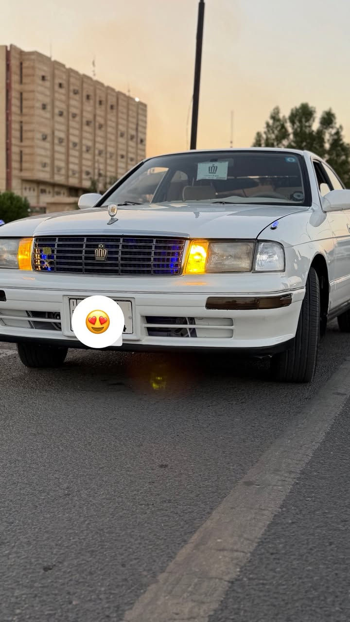 السلام عليكم للبيع بطة   فقط مكلف بل نشر
موديل 93 صاحبها هنا شرط التحويل 
شرط الكير والمحرك 
محرك 3000 
بدون صبغ شرط 
بيها فقط جاملغ مبدل بلادي نفس ألون 
جواها تخم تاير السيارة جديدة 
بمعنى الكلمة مال جناي 
تبريد شرط ثلج 
تحوير غسق  
السعر اتصل 
‭***********
