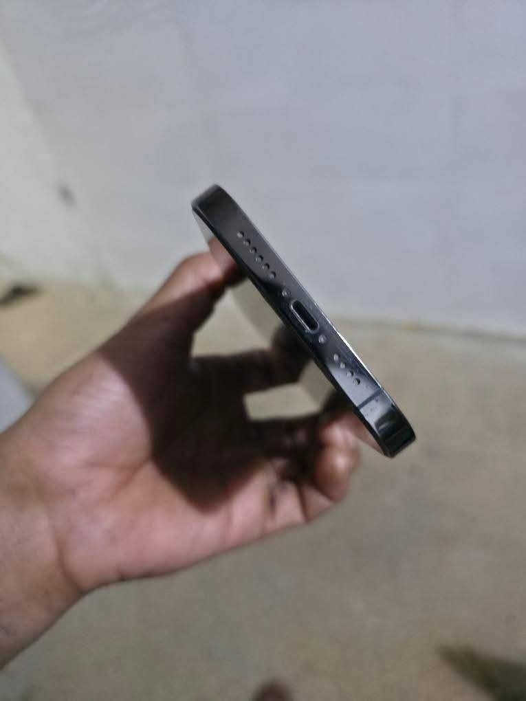 ايفون 13 برو ماكس
تك سيم
نموذجM
ذاكره 256
بطاريه96
سعر 700
مكان موصل ايسر


**إذا كنت صاحب هذا الإعلان وتريد حذفه لأي سبب، رجاءا أرسل رسالة إلى الدعم الفني**