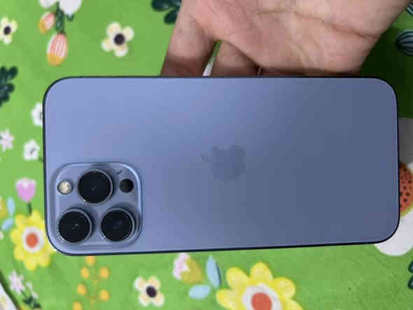 سلام عليكم آيفون 13 برو ماكس مكفول كفالة عامة ما بي اي شي نظيف كلش بطارية 77 ذاكرة 128 جهاز بي بس هاي النقطة الي بل شاشة ولباقي كلة بلادي السعر 575 وبي مجال مكاني بغداد المشتل للتواصل ***********
