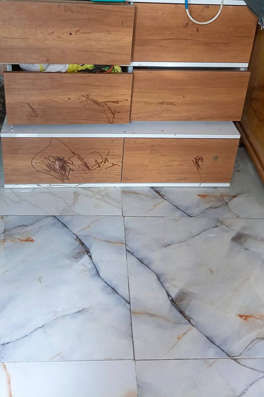 للبيع للتواصل
***********
