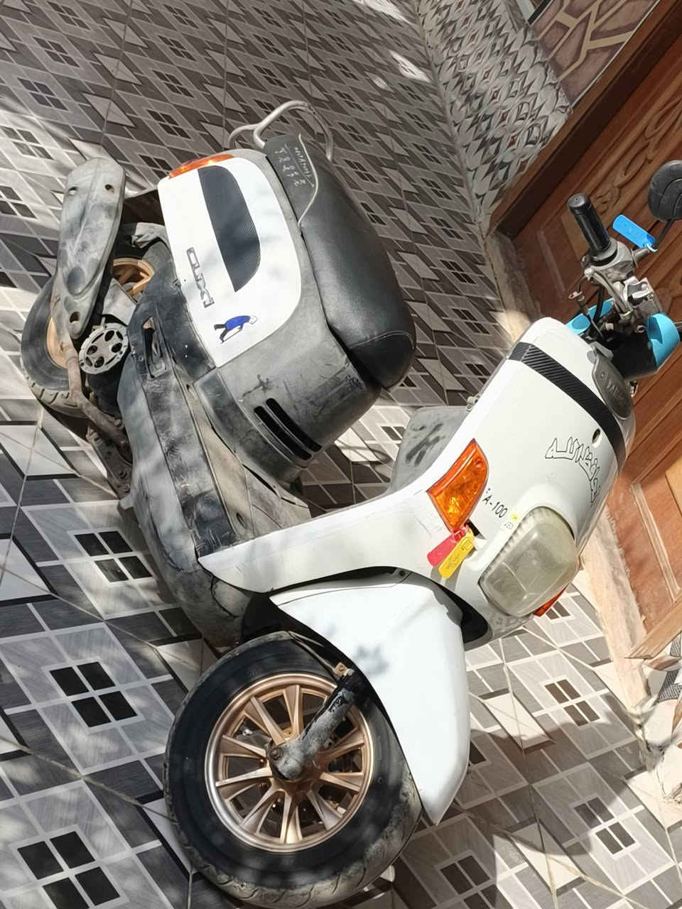 السلام عليكم ماكس، بوليس البيع
مكينة ناعمة ما مفتوحة وين مايعجبك وديه
كهربايات كلها شغالة
لاتبخر وتنقص كلها على البلاد
سعر675 وبيه مجال الشراي
مكاني ديالى بلدروز
***********
