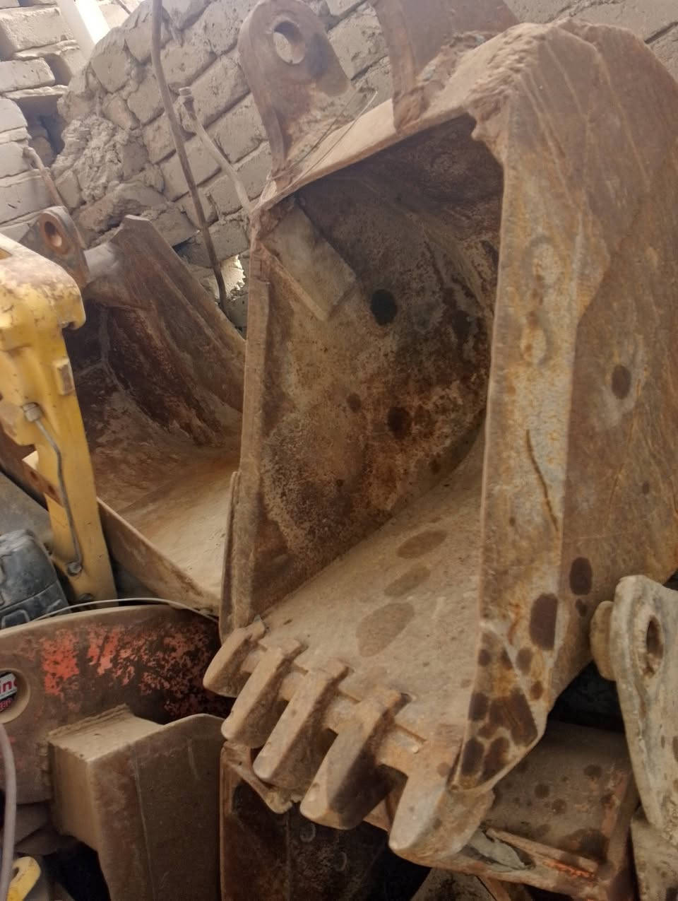 السلام عليكم أدوات جيسيبي وكيس وتركس وفيات هيتاشي ونيوهولند موبايل ***********
