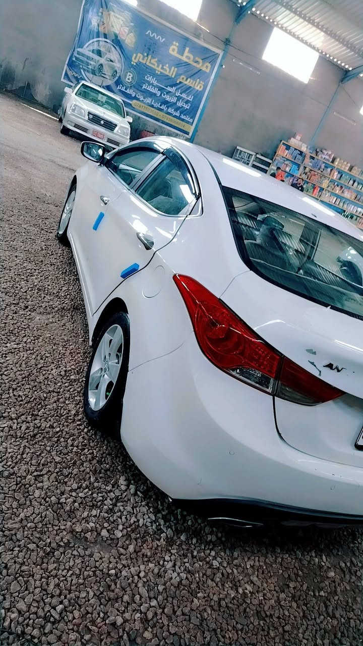 سلام عليكم ورحمة الله وبركاته انترا موديل 14 بيها اربع قطع صبغ بدون دواخل اربعه ودار جنطه من فوك بدون دواخل كفاله من ضربه داخليه اسعر 105محرك 1600 راقم *********** سياره فول عده بصمه فتحه تحكم استير شفط مري محرك سعره ب105وبيها مجال
