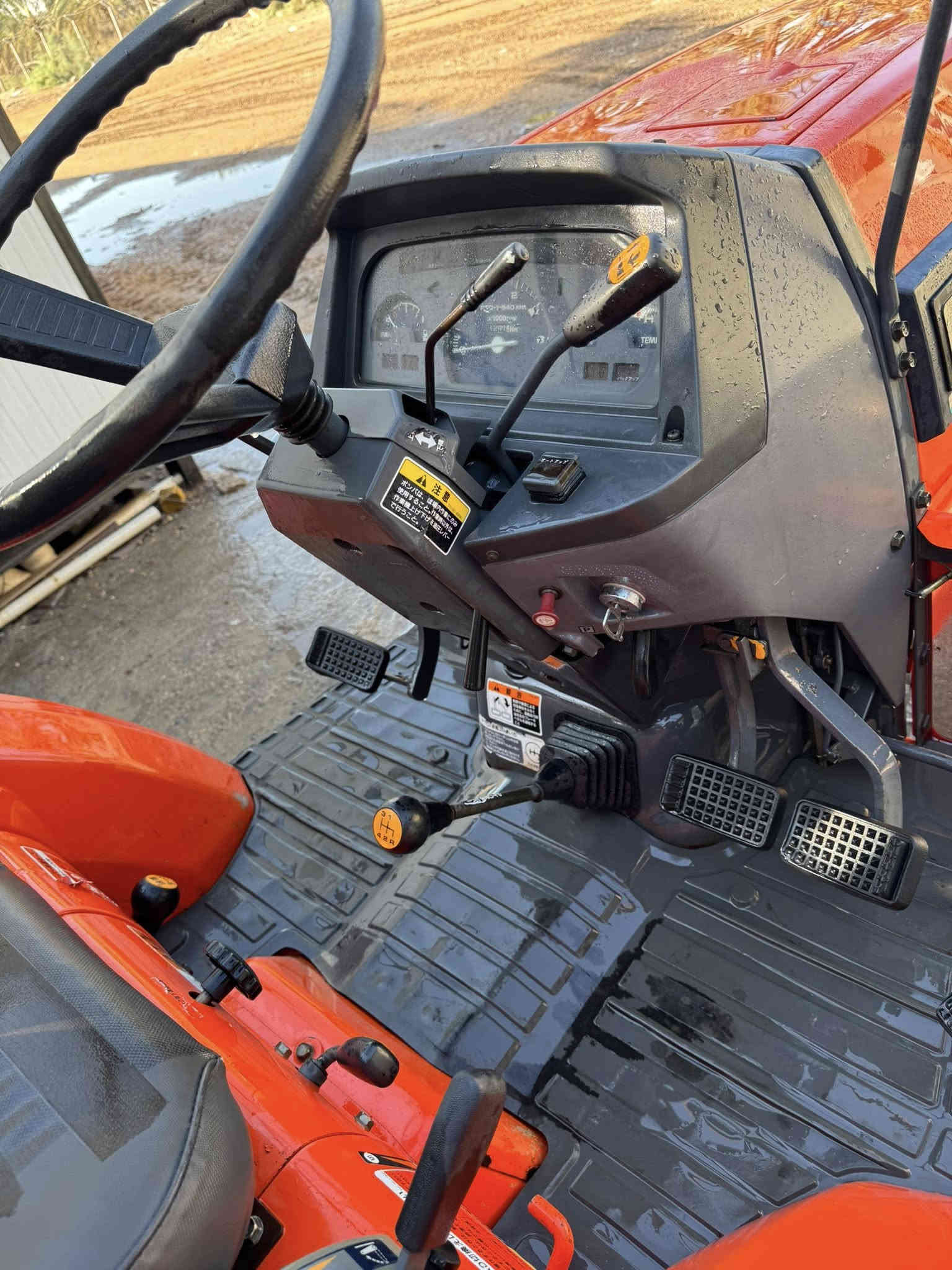 كابوتا ياباني حديث
دخول جديد نضيفه جدآ ممشتغله داخل العراق ولا متر محرك٣سلندر دبل اكسل باور استيرن ملحقات رفاس فقط تخم تاير   حجم GL201 
للاستفسار اكثر 
***********
العنوان بابل 
السعر (٦٥ورقه)
