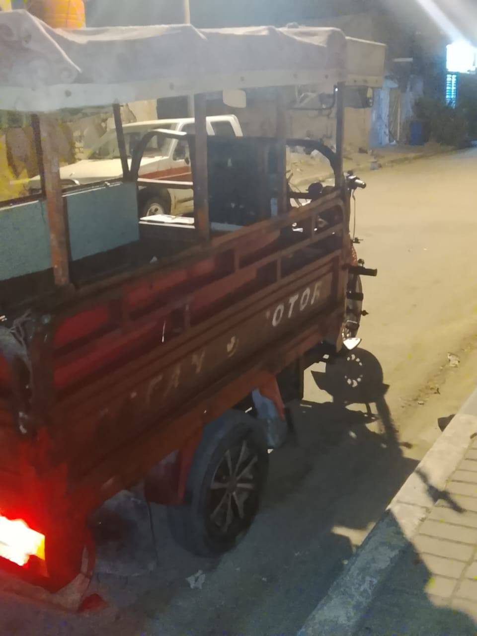 السلام عليكم ستوته نيفان اورق. شاصي مكفل من اللحيم ماكينه بخر السعر مليون بيها مجال بصره القبله رقم الهاتف ***********
