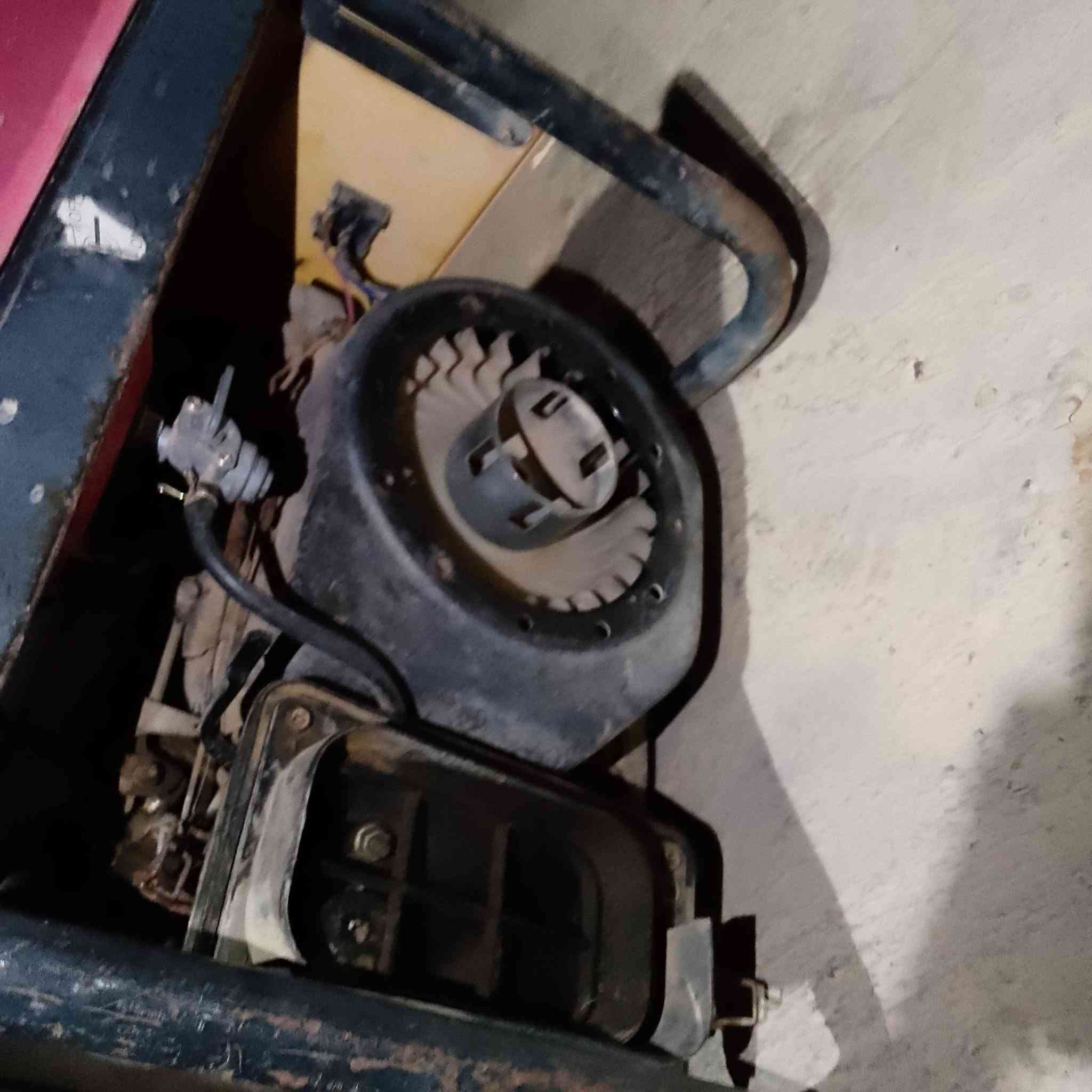 اسلام علیک
هاوڕێیان ئەم مۆلیدەیە بۆفرۆشتن 
نرخی۱۱۰هەزارو مامەمەڵە
بێعەیبە هیچی نەگۆڕاوە
بۆزانیاری زیاتر***********
