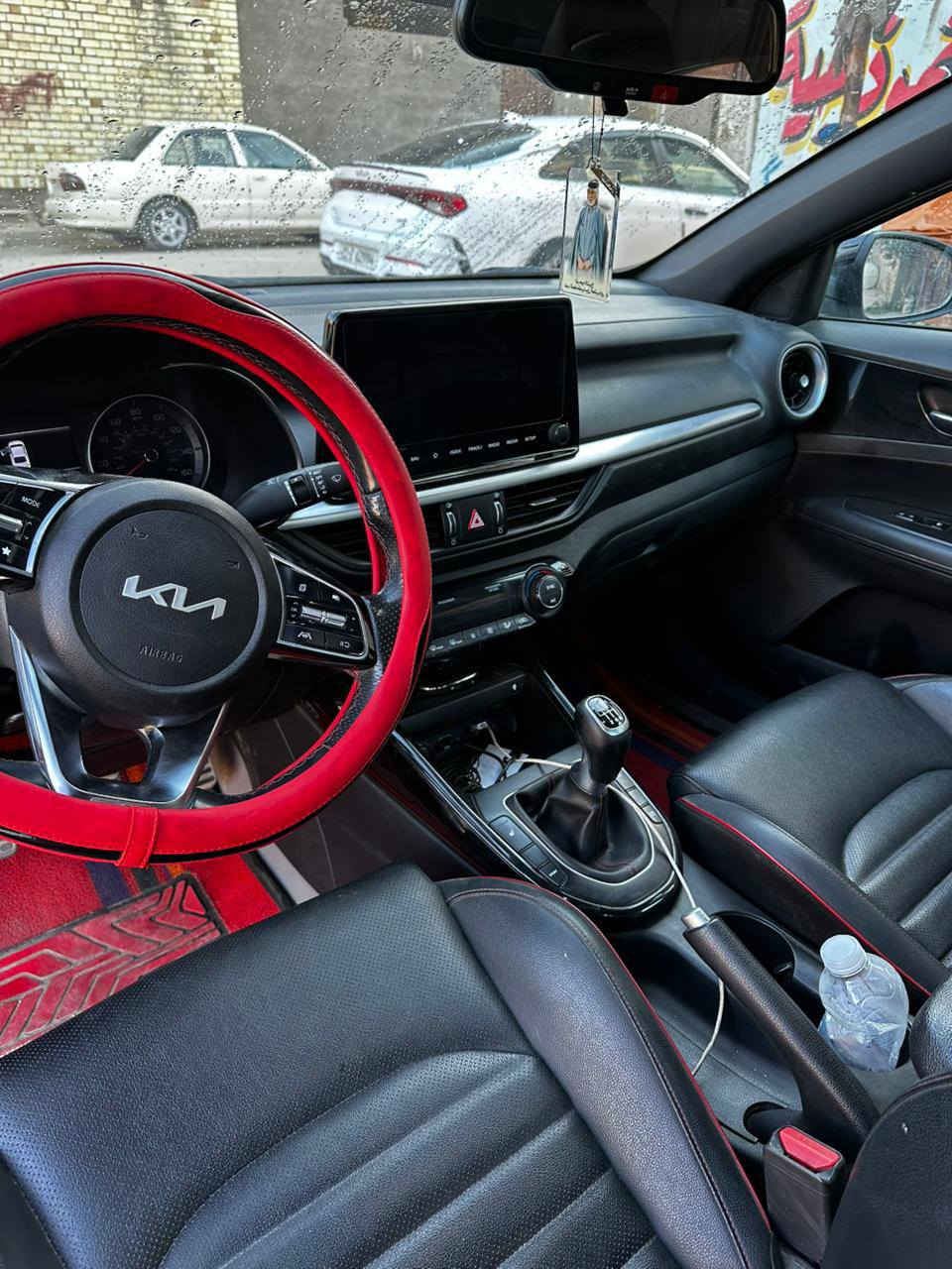 السلام عليكم فورتي موديل ٢٠٢٣ رقم بغداد بسمي شرط التحويل  وارد امريكي تبديل فقط بنيد سياره ليبل واحد بدون دواخل سياره فول مواصفات واحد ع واحد كير ومحرك وتبريد كفاله مكفولات سياره كير عادي رياضي  
كزوز بلادي تخم تاير جديد صدر خلفي امامي جديد سياره خير من الله مكان بغداد السعر ١٣٠ وبيها مجال حك الجيه رقم ***********
