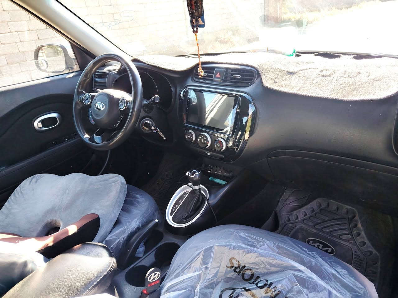 السلام عليكم
كيا صول 2018 رقم بغداد بسمي محرك 1600
بدون تبديل ماشيه 89الف سياره جديده جاهزه من كلشي 
سعر 117 بيها مجال بسيط مكان سياره ذي قار رفاعي 
***********
