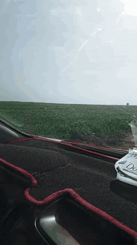 يوجد الف دونم طابو صرف قريبه على بغداد نص ساعه  سعر الدونم الواحد 15مليون وبيه مجال الاستفسار اتصل***********8
