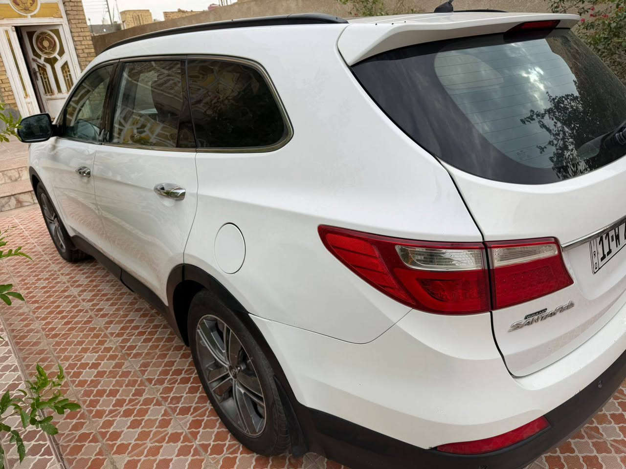 يا الله بسم الله رحمان رحيم سياره بيع او مراوس بدورنك او جارجر 
سنتافي موديل 2014
وارد خليجي 
محرك 6 سلندر 3600
فول مواصفات
بانوراما
سايد بريك دكمة
كشنات تدفئة تبريد
كشنات جلد بلاد 
شاشه تحكم ستيرن 
كامره خلفيه 
رادر خلفي 
سياره ٧راكب 
سياره كامله نقص برغي ما بيه 
وبل خير عل ياخذه 
رقم بغداد انكليزي بأسمي تحويل مباشر 
السيارة فول الفول
مكينة وكير كارتون
حدادية جديدة
 تخم تاير جديد 
ويل نجمه كروم 
كتاب فحص سياره داخل لمنشور 
السعر 175وبيه مجال بسيط ومن الله توفيق 
التواصل: ***********
