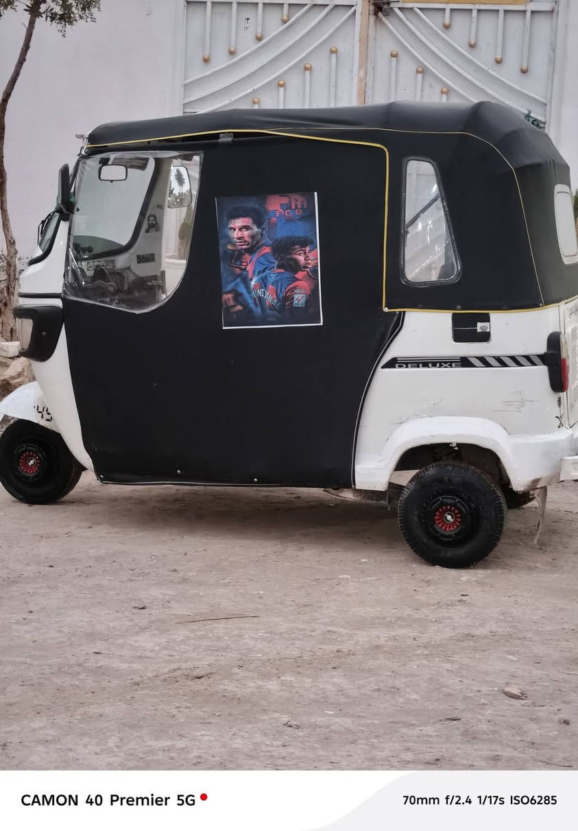 السلام عليكم مرخصت لادامن تكتك البيع موديل ٢١ كفاله الترقيم كير مكفول محرك مكفول كهربائيت كله شغاله  مكنيه ناعمه حيل أكسل مكفول 
السعر 5وميه وبيها مجال بسيط حك الجيه بس 
تكتك جديد حيل احله من الصور   
العنوان الحله الحمزه الغربي  
خاص مارد شراي اتصل وبيك خير ودلل 
هاذه رقمي ‏‪***********‬‏
