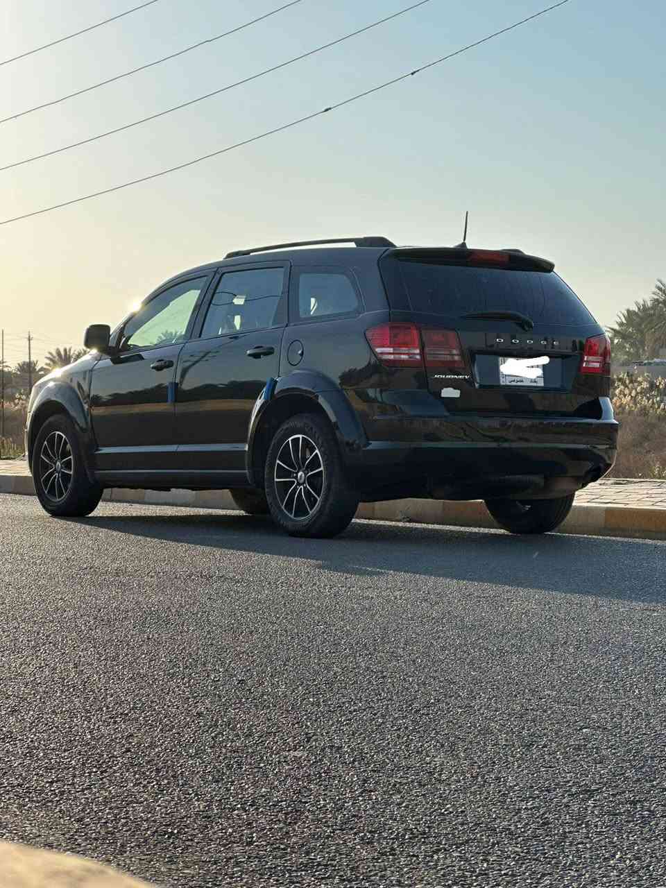 السلام عليكم
دوج جورني 2018 سياره 

لون اسود -سبعه راكب ٣ قطع تبريد 

محرك 2400 جديده السياره خير من الله 

صدر امامي خلفي جديد مشط ستيرن درايم  شفتاتت جدد -تخم تاير جديد قبل ٥ ايام شديته  -منضومه تبريد جديده راديتر تبريد جديد.كمبريسير جديد  -منضومه مي جديده كلها سياره كير محرك شرط 

حدثها جاملغ امامي بدون دواخل وجمالغ خلفي ضربه بسيطه صبغ 4 قطع بدون دواخل

سعرها 118  وبيها مجال بيع او مراوس

الاتصال على رقم 
***********
*********** بغداد, العراق
