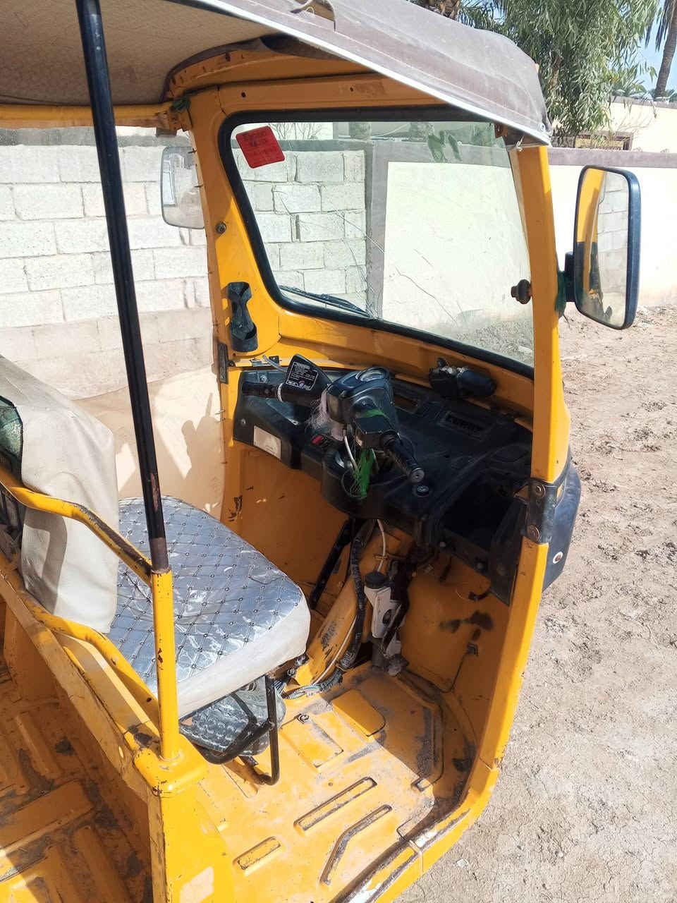 تك تك للبيع مكاني القاسم
موديل 2018 أوراق اصولي
مكفولة 
***********
