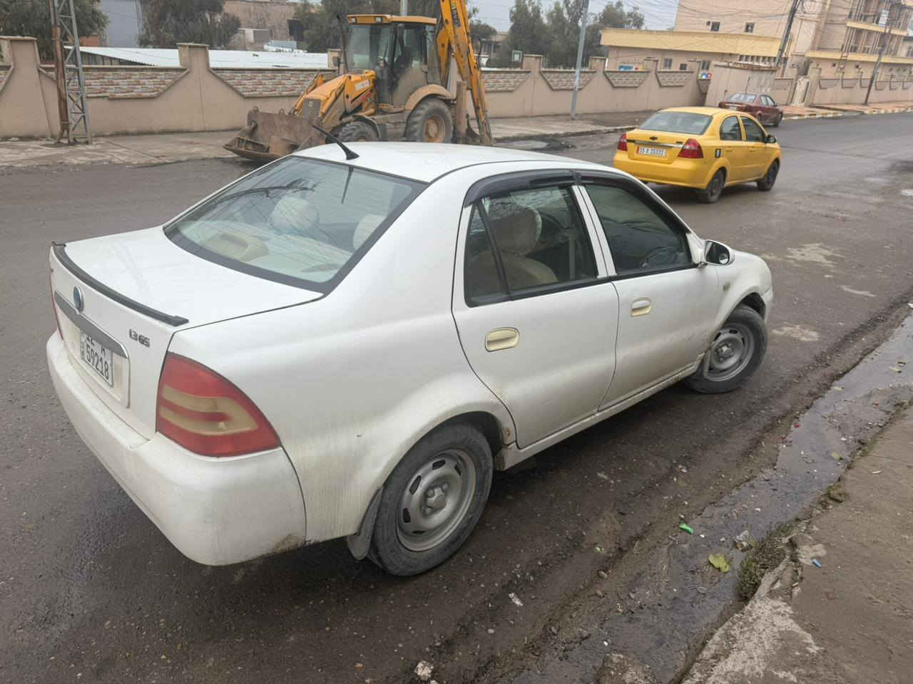 السلام عليكم وحياكم مكتب المدين وياكم 👋
سيكي 2013 🚗
رقم نينوى جديد سنوية جديدة شرط التحويل 🚦
كابون بانزين بيها ماستر ⛽
محرك اثر نفخ شرط 🛑
كير شرط💯
تبريد شغال شاشة وكاميرا جامات كهرب سنتر لوك 🧿
صبغ باب خلف السايق بدون دواخل 🛠️ 
وربع جاملغ بدون دواخل 🛠️ 
ابيع قطعتين صبغ👍
السعر 50 وبيها مجال 💵

قفل ماكو بالتلفون تعال شوف واقتنع.
🔴 اوقات العمل  من الساعه العاشرة صباحا الى الساعه العاشرة مساءا 
  
🔴 غير متواجد على الفيس والماسنجر 

العنوان :- مكتب المدين لبيع وشراء السيارات الموصل موصل الجديدة شارع بغداد مقابل جامع الاغوات قرب مجسر المشاة 
 
الاتصال ع الارقام 
***********
***********
