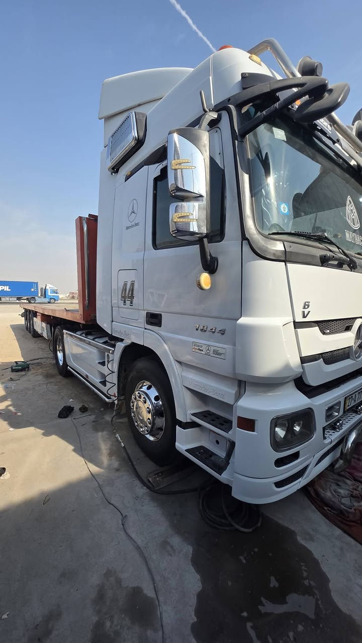 السلام وعليكم
اكتروس للبيع 2006 البصره سفوان 
***********
