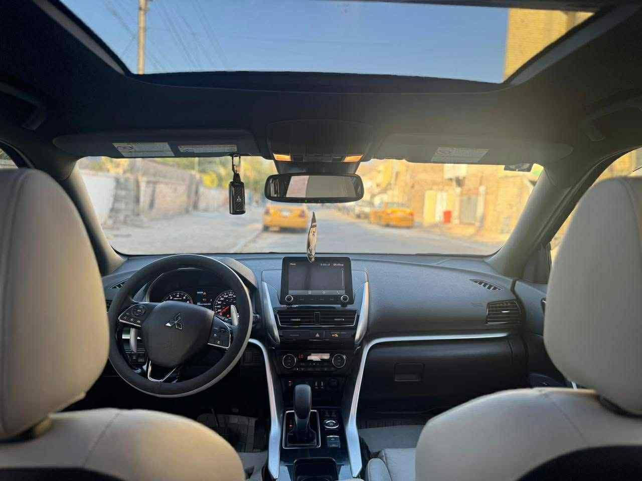 السلام عليكم
ميسيبوشي كلبس كروز 2023 فول  ضربه جاملغ وبنيد رقم ***********
