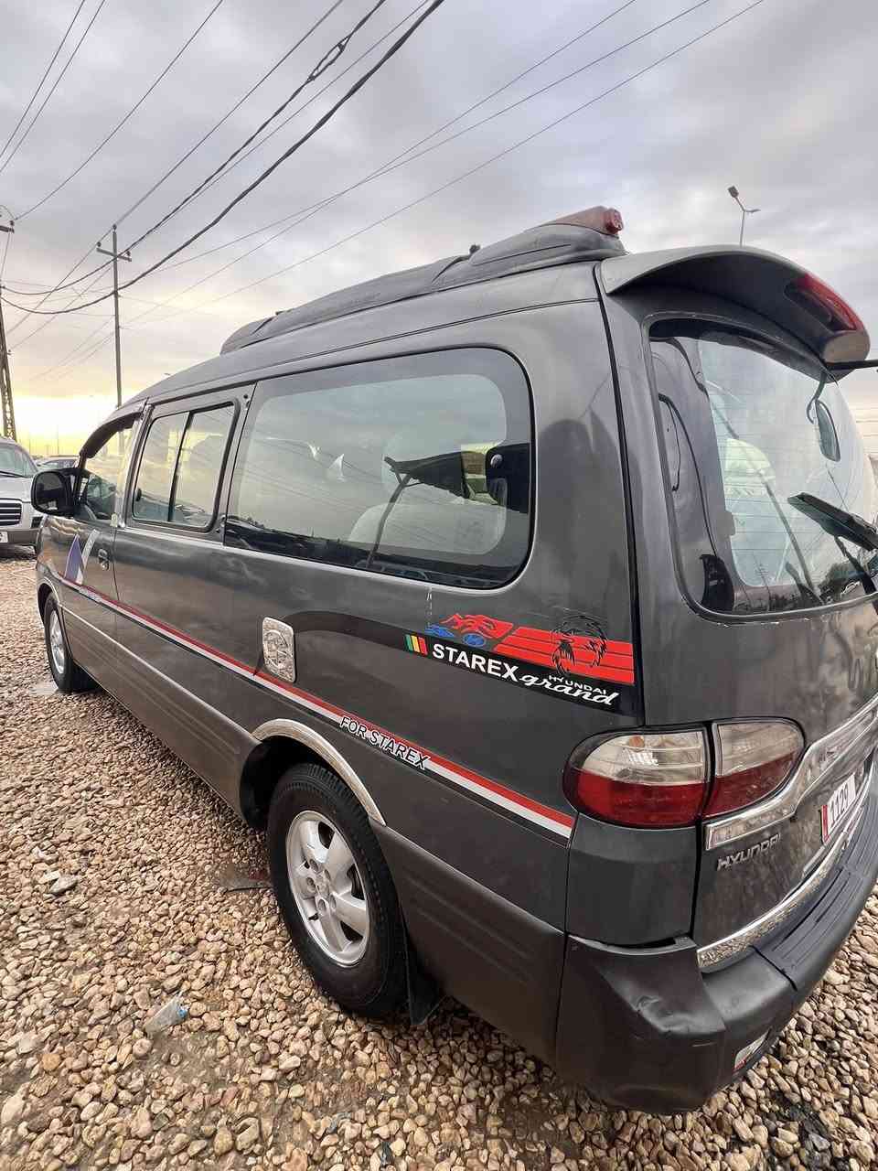 السلام عليكم ستاركس موديل 2007  شواصي  ابلاد لاتنكيد ولاتصليح رقم انكليزي سنويه 2030 مصفره مرور خط وبحث جديد وشرط التحويل المباشر  مفتوح كير عادي مكينتها وكيرها واكسلها مكفولات حداديته جيده كهربائياتها كلها شغاله سنتر لوك ريمونت دواخلها كلش نضيفه مصبوغه للجماليه فقط 
قماره وتكم بدون قطره خياس السياره نضيفه ومحافض عليهاا
السعر 78 وبيه مجال للطيبين العنوان الحله الاستفسار
***********
***********
