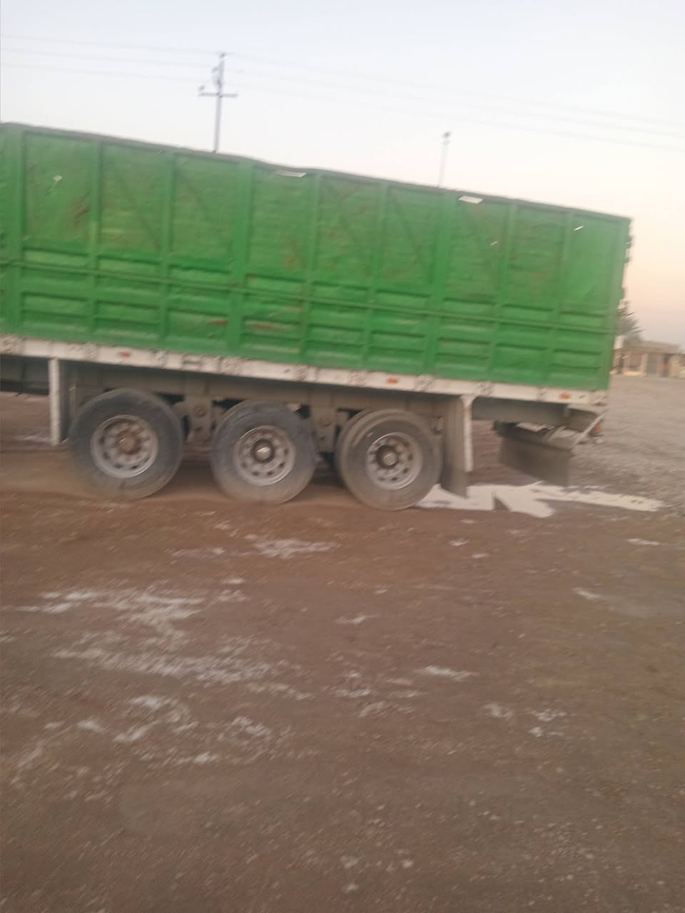 سكانيه للبيع راس وعربانه مرسمه وراهه ٣ محور سنويه جديده رقم سليمانيه محرك مكفول ***********
