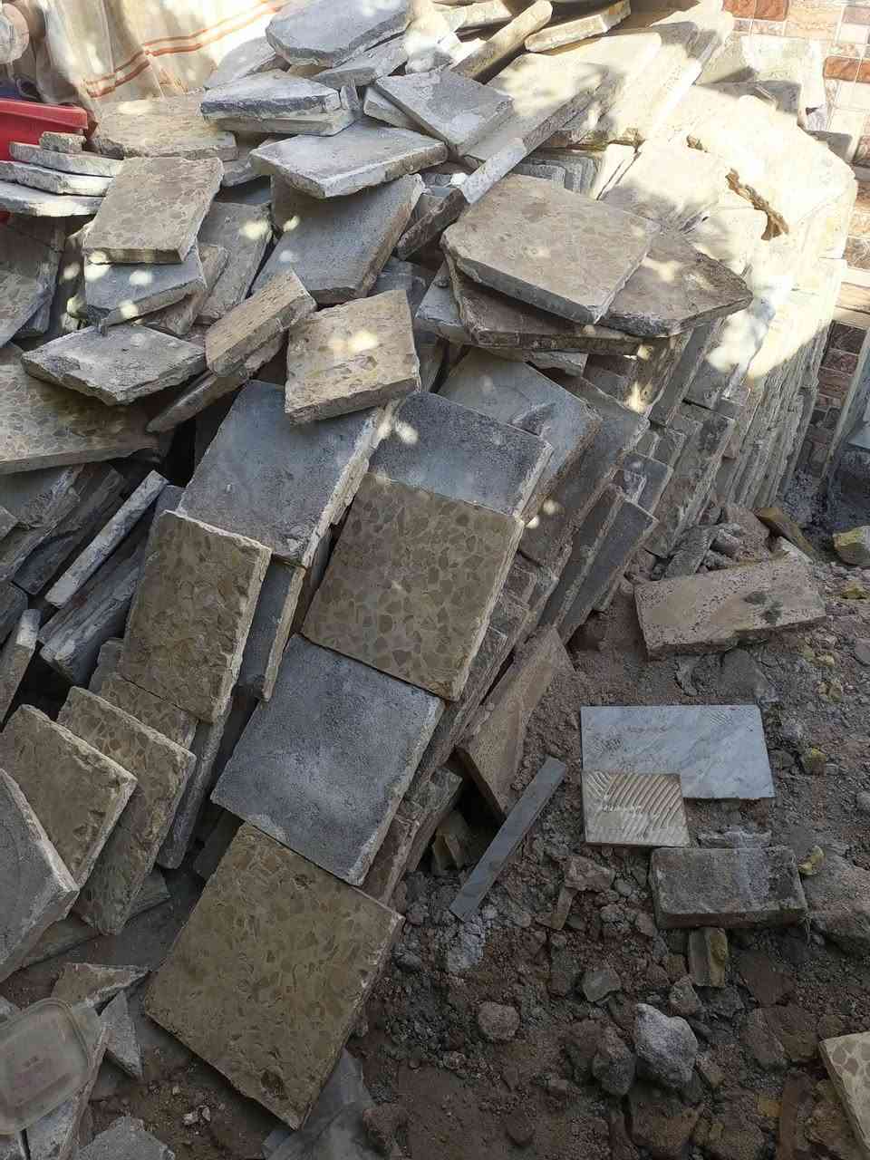 السلام عليكم اخوان كاشي 100 متر مجاني مستعجل عليهن منو حاب ياخذهن اريد اصفي البيت ***********
