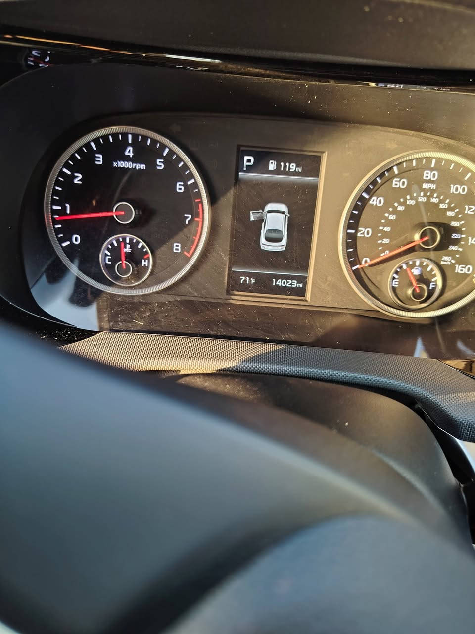 السلام عليكم سياره كي 5 فايف موديل 2024 دخول جديد مرقمه السياره بسمي  حادثه ربع جاملق الخلفي فقط مابيها ايحادث بعد  وصور الحادث موجوده  ماشيه 14 الف   الرقم ***********
***********
الشراي يتصل
