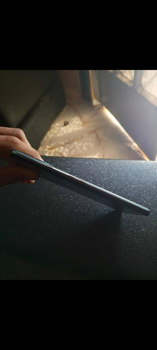 السلام عليكم هونرx9a ذاكره256 رام 8 بطاريه 5000 الجهاز نظيف من كلشي غراضه موجوده كارتونته موجوده السعر200 الف العنوان واسط العزيزيه  رقم الهاتف ***********
