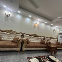 ٣ قنفات • ٢ كراسي • مستعمل مثل جديد