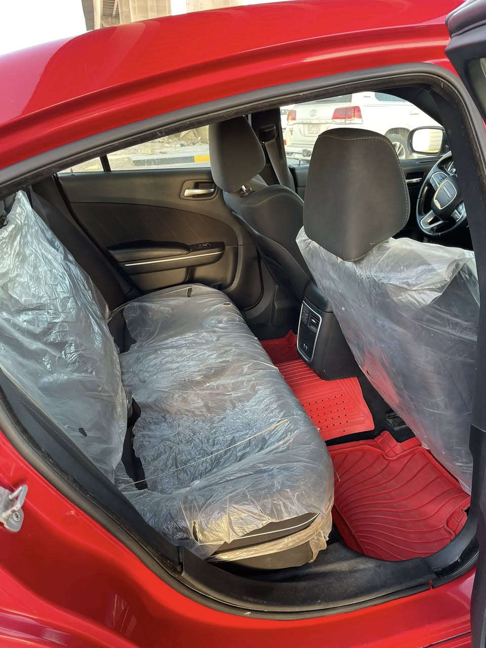 جارجر 2015 رقم اربيل جديد دولي
بيها الجاملغ الامامي الايمن مفتوح فقط بدون ضربه بي تعديل
بارد بسيط
وبيها بارد قليل كلش بطرف البنيد بدون لغد بدون شواصي بدون دواخل
ايرباك سليم. كير محرك تبريد حدادة حلوه كله جديد السيارة جاهزه بدون اي نقص بدون اي ضربه فقط تعديلات بارد بسيطه والباقي كله جاهز وكامل مكان السيارة بصره ***********
