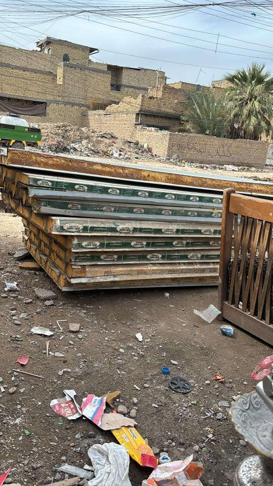 سندويتش سقف مستعمل ٨ قطع، طول القطعة مترين ونص سعر المتر ٦ قفل
+ حديد

***********
