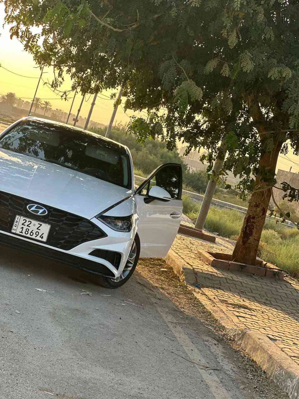 السلام عليكم
سوناتا 2023 للبيع او مراوس 
اللون الأبيض الصدفي 
فول مواصفات 
بانوراما 
رادارات إماميه وخلفيه وجانبيه 
لد امامي وزنون 
لد خلفي 
توقف ذاتي 
كشن كهرباء 
هيتر كشنات 
كامرا وشاشه 
محرك 2500 gdi تفس طبيعي
قطعتين تبريد 
سايد بريك بصمه 
رقم اربيل
إربع انظمه قياده 
ماشيه 40 الف ميل 
صندوك ذكي 
تبريد قطعتين 
لايت زنون عدسه 
حادث دعاميه خلفيه تعتبر كلين
السعر 215 وبي مجال 
للاستفسار ***********
 مكاني بغداد
