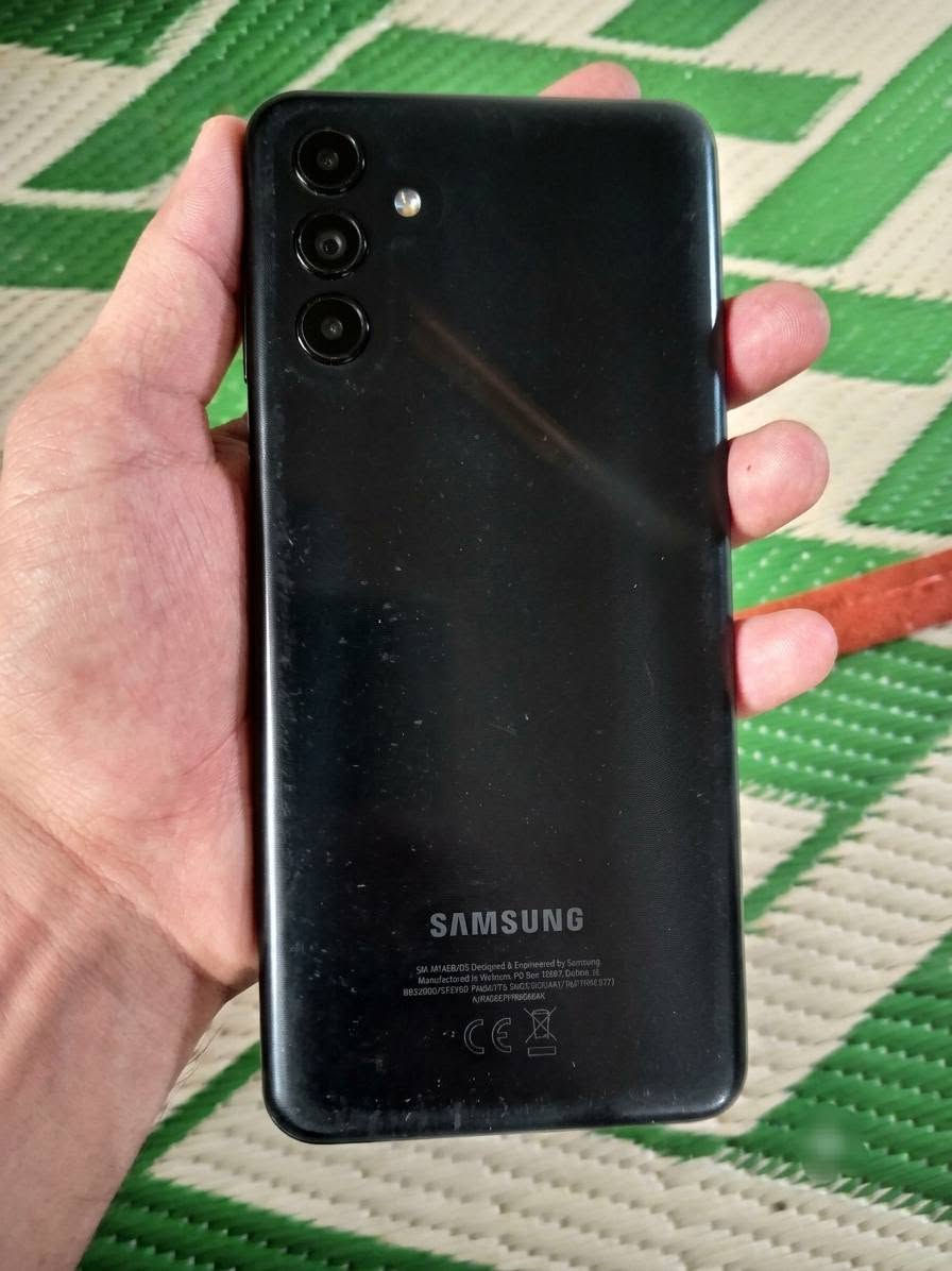 *للبيع أو أمراوس Samsung Galaxy A04s مكفول
*المواصفات:*
- الشاشه: 90هرتز سلسه وسريعه 
- الذاكره: 64GB
- العشوائيه: 4+4 رام بلس = 8GB
- البطارية: 5000mAh تصمد يوم كامل
- الكاميرا: 50MP نظيفة و وضوحها خرافي  
-ألنضام أندرويد 14_الحالة:100% نظيف ما داخل تصليح -وكلشي ما أمبدل بي يجي ويا كفر ولاسق شاشه 👇
*السعر:85ألف وبي مجال قليل مكاني بغداد أبو غريب وهاذه رقمي*********** بي فقط واتساب وعل خاص  توصيل ماعندي

