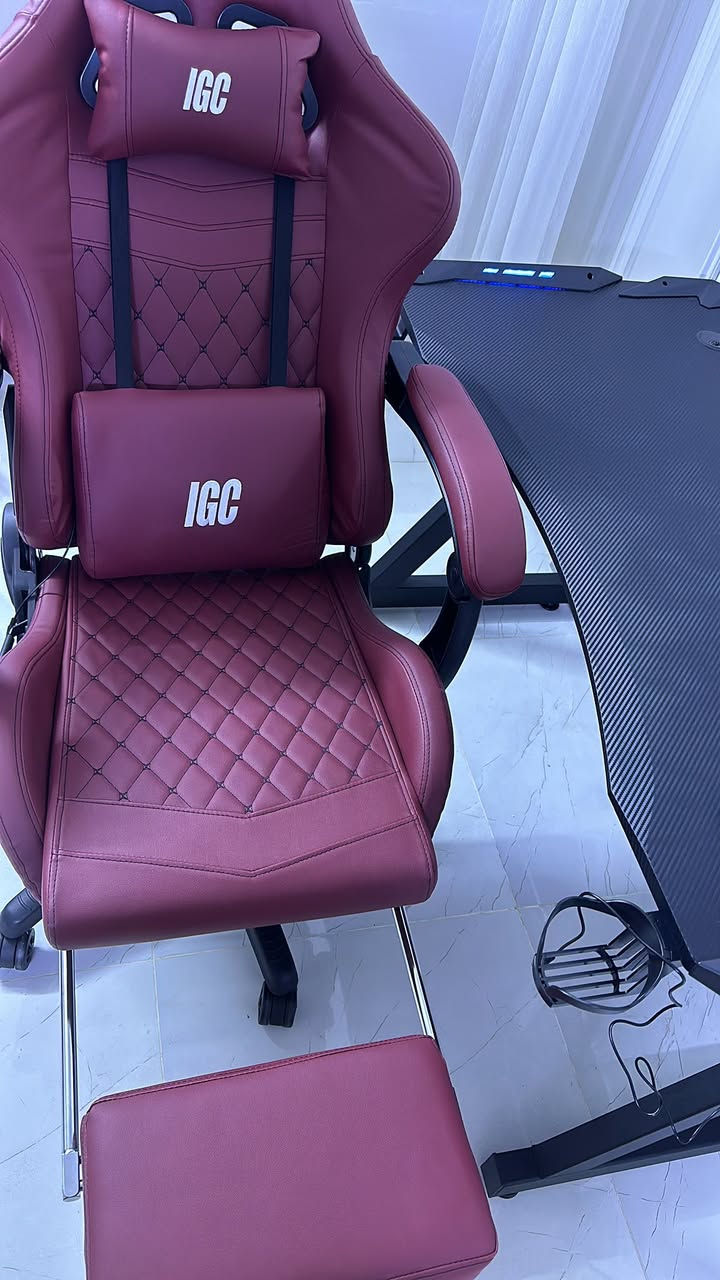 💸💸للبيع
تجميعة +شاشة + طاولة وكرسي + ملحقات 

🚀🚀🚀 الكيس //

Mb. B650m gigabyte ddr5

GPU. Rx6800 amd gigabyte ( تقريبا ًبقوة ال 4070) 

Cpu. Rayzen5 7500F 

Ram.  32GB 2*16 ddr5 speed/4800 t-force

Storage. M.2 1tb WD BLUE ++ m.2 512gb kioxia

Coler. تبريد مائي lovingcool مع شاشة رقمية

Case. Gamedas

الملحقات🎖️🎖️ 

سماعة هايبر اكس كلاود ٣ وايرليس

كيبورد ريزر huntsman mini

ماوس logitech G304 وايرليس

جويستك manba ابو الشاشة ماخذة ب٩٠ الف

يوبي اس اوف لاين 1500 zeus بطاريات جديدة  

طاولة كيمنك rgb كاربون فايبر اسود 

كرسي كيمنك IGC كلش كوالتي عالي 

——-

الشاشة

🔰🔰🔰🔰🔰 

2- اسوز تاف كيمنك 28 1080 
165 hz 

⚠️⚠️⚠️ استعمال خفييييف جدا وقليل
ابيعهة كاملة شلع ب مليون و٨٠٠
 اغلب الكراتين موجودة توصيل ماعندي انت تجي تفحص وتاخذهة مكاني بغداد 
رجاء التواصل واتس اب للمتهم غير متواجد ع الماسنجر 
رقمي ***********
