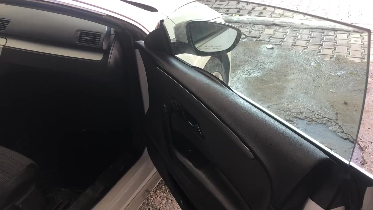 السلام عليكم الحلوه للبيع باسات CC 2012 خليجي كلين بدون ضرر محرك 2000 السياره بأسمي عنواني ديالى بسعر 90 وبيها مجال هذا رقمي ***********
