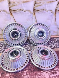 كبات ٦٣ حلوات بيهن بس واحد بي طخه صغيره مكاني الدوره 07719322136