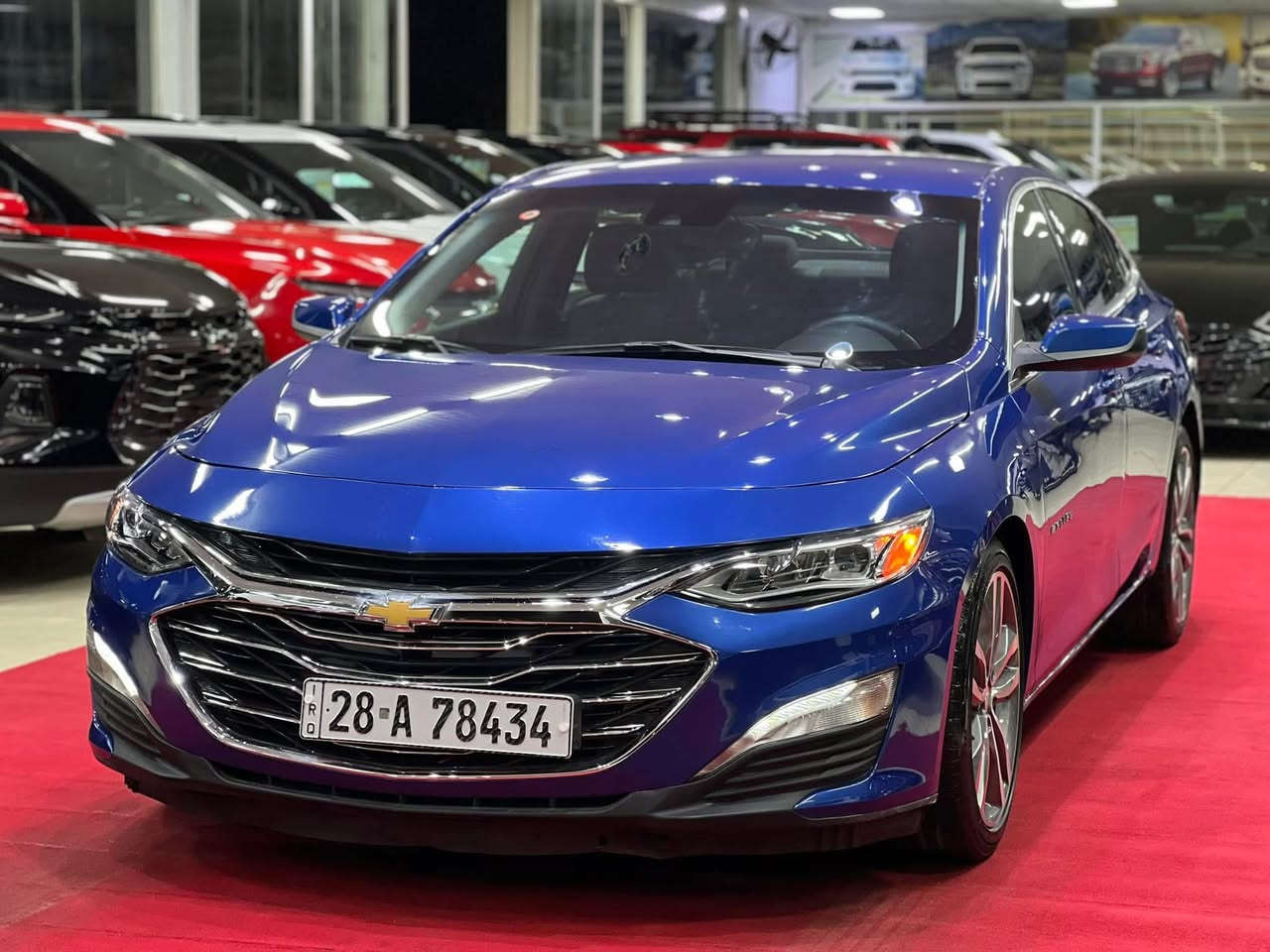 السلام عليكم ورحمة الله وبركاته.
#معرض_ابن_شعبان_لتجارة_السيارات. 
_________________________________
✅اسم السيارة : شوفرليت ماليبو 
✅الموديل :  2023 
✅الفئة : LT
✅رقم السيارة : نجف معوقين وكالة عامة بأسم المشتري 
✅السعر :  110 ورقة
✅الضرر : الابواب اليسار و الجاملغ الامامي الايسر + طرف البنيد 
✅الايرباك : ضرر ايرباك الدركة و الدشبول 
✅عداد المسافة :  21 الف ميل 

______________________________
🔻1-حجم المحرك  : 4 سلندر 1500 تيربو 
🔻2-ويل كب حجم 19 مع طقم تايرة 🔻بحالة جيدة
🔻3-بصمة ابواب و بصمة تشغيل و تشغيل عن بعد 
🔻4-لايتات زينون اصل 
🔻6-غرفة السيارة جلد اسود 
🔻7-ذاكرة خزن ميموري لمقعد السائق 
🔻8-تحكم كهربائي متكامل لمقعد السائق 
🔻9-المقاعد الامامية تبريد و تدفئة 
🔻10-تحكم ستيرن جهتين متكامل
🔻11-شاشة كبيرة الحجم للتحكم بكافة الايعازات
🔻12-كامرة خلفية  
🔻13-رادار امامي تفاعلي مانع للتصادم 
🔻14-تحديد مسار  
 

✅السعر المطلوب  110  ورقة  ✅
 ______________________________

‏*********** ‏ 📞المبيعات. 
***********٣📞الادوات. 

🔴العنوان:النجف الاشرف-
🔴المدينة المائية-
🔴مقابيل حي الجامعة
🔴مجاور كافية الزاويه-
