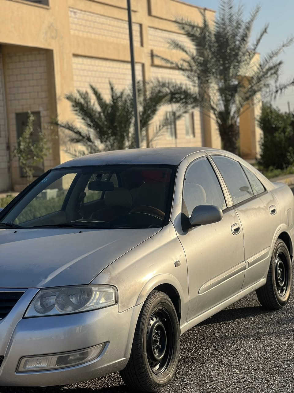 السلام عليكم 
نيسان صني موديل ٢٠١٣
بدي كوري مكفولة ماعدا الباب جهة اليمنى بيه تعديل بارد والسيارة بيه جراد بالكشر 
كهربائيات وكير ومكينة بدون اي نقص تبريد وتدفئة جاهزة السيارة 
رقم كربلاء بسمي 
العنوان واسط /الكوت 
السعر ٨٦ وبيه مجال 
***********
