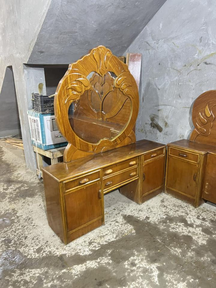 سلام عليكم غرفه مستخدمه نظيفه السعر ٥٥٠ العنوان الحله ***********
