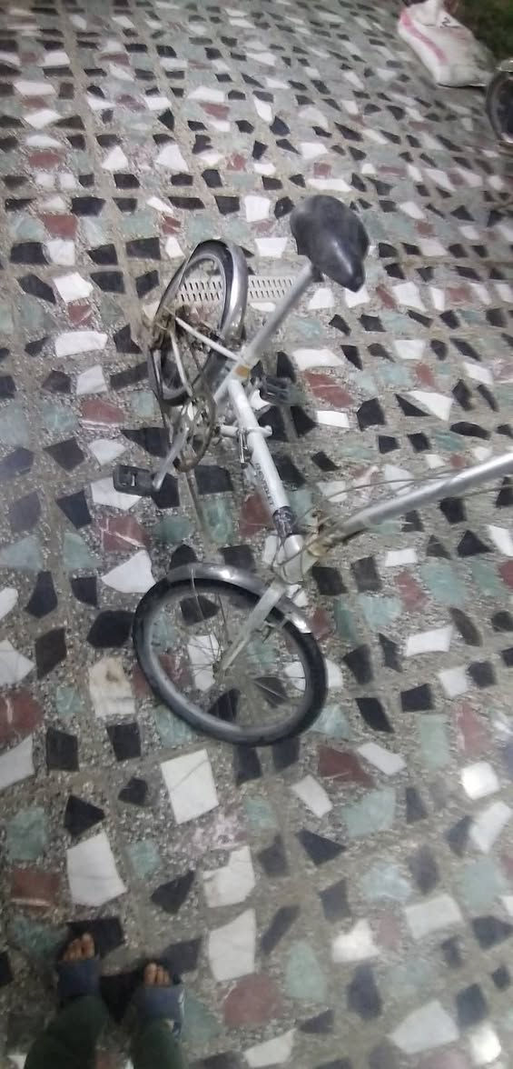 بايسكل للبيع السعر ٢٥ وبي مجال


**إذا كنت صاحب هذا الإعلان وتريد حذفه لأي سبب، رجاءا أرسل رسالة إلى الدعم الفني**