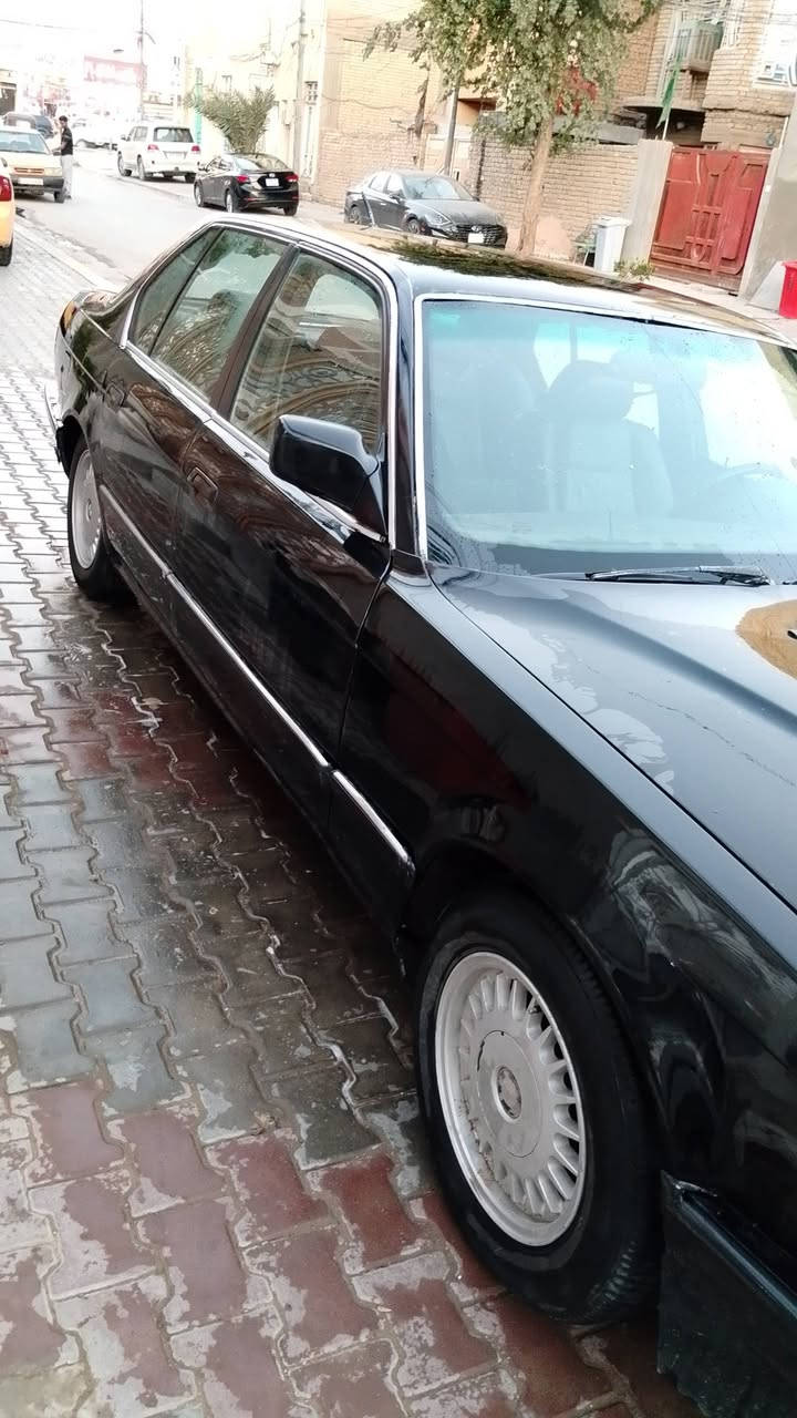 السلام عليكم 
Bmwحجم 735 موديل 89
محرك ابلادي جديد كير عادي 
السياره حلوه ترايك ومتريد 
عنوان كربلاء ***********
معروضه السياره 42 اوبيه مجال
