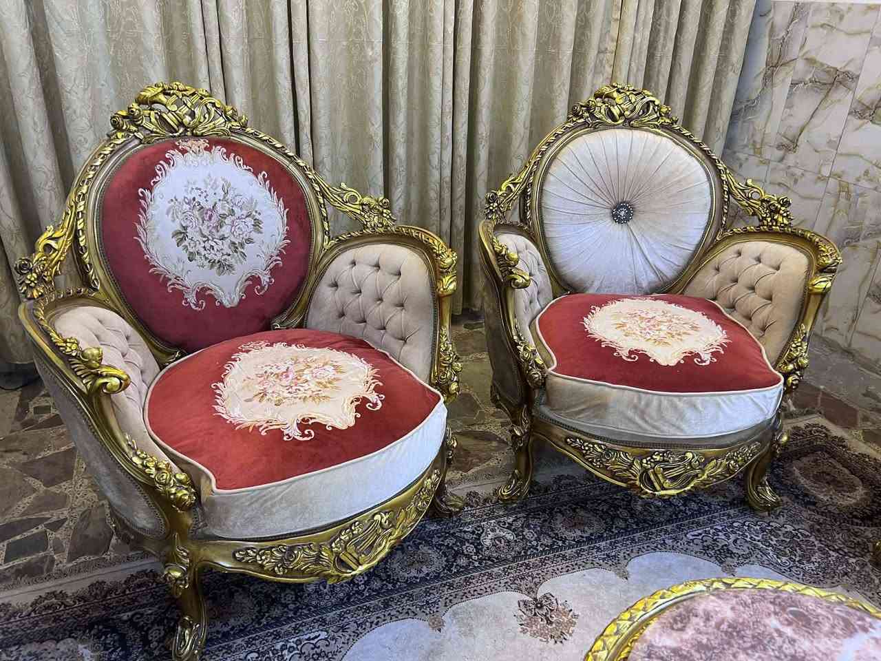 تخم زان مصري 10مقاعد طبله وسطيه أخو الجديد مكان المنصور للتواصل ***********
