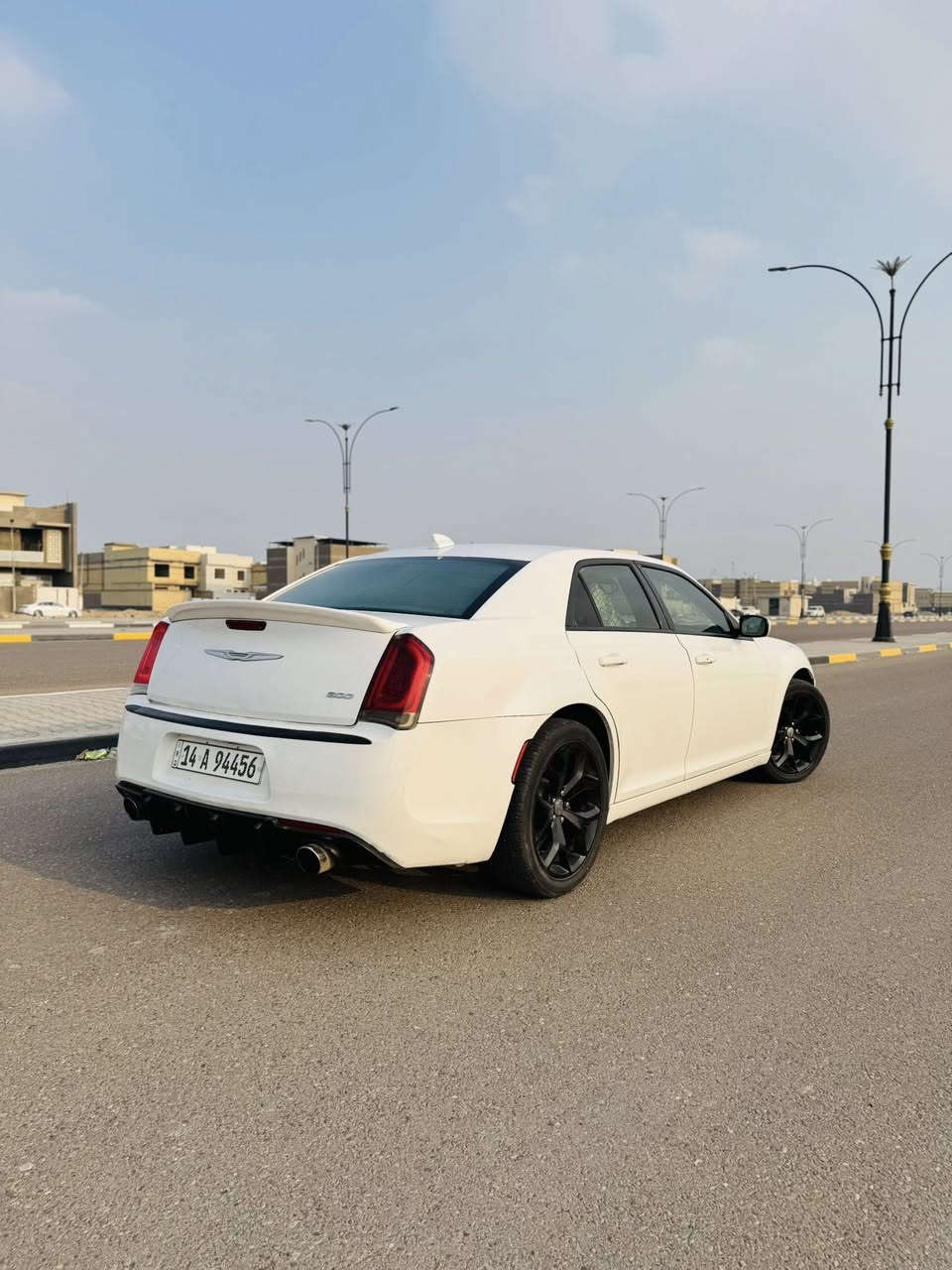 السلام عليكم
كلايسلر اوباما S 2015 فول مواصفات عدا الفتحة رقم بصره دولي بأسمي وارد أمريكي حادث بنيد وجاملق مبدل نفس ألون وكاله سيارة جاهزة مكينة كير حدادة تخم تاير لايت زرع ابو العدستين
 السعر 188
العنوان البصره 
***********
