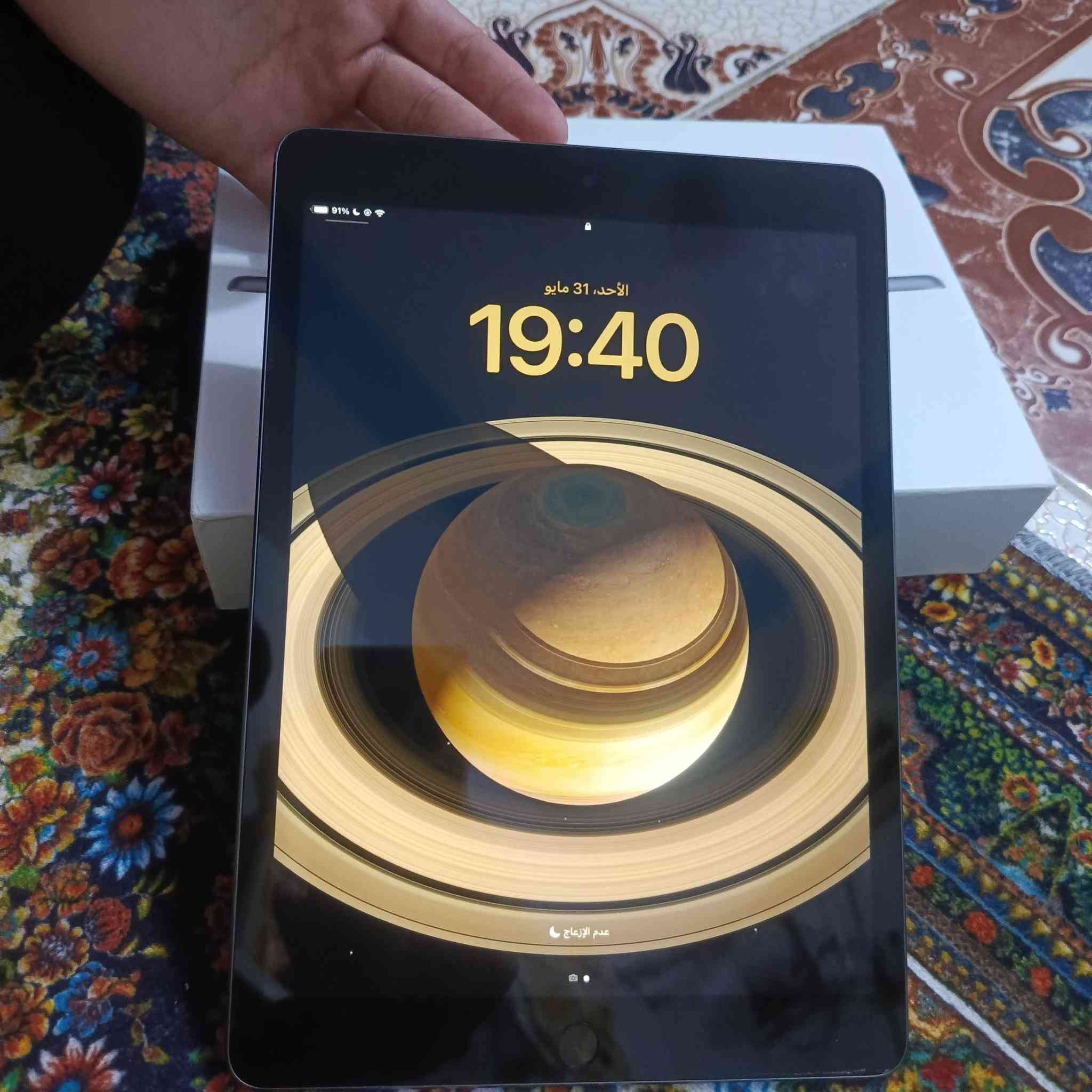 ايباد للبيع. 
iphon(9)
ذاكره 64
البطاريه 100%
مستعمل شهرين فقط مكفول من التصليح  او اي شي نضافته 99%
مع ملحقاته شاحنه وكارتونته اسعر 325 وبي مجال 
للستفسار اتصال ***********
او مراسله اصفحه
