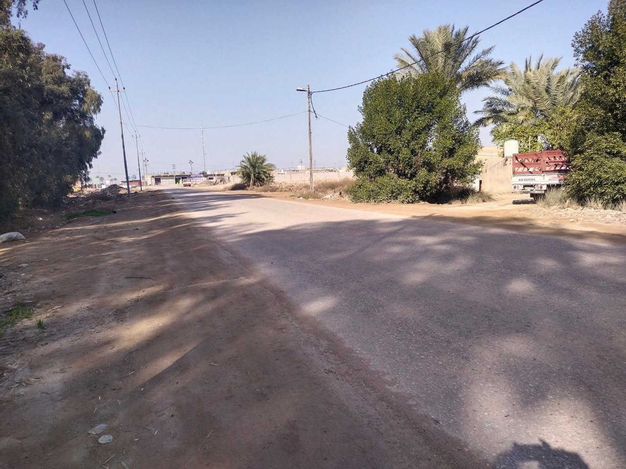 يا الله ارض زراعيه6 دونم عقد35 مجدد عشره سنه مع بيتين مع بستان الباقي تزرع حنطه وشلب بالنجف ناحية الحريه سعر 175 مجال قليل استفسار***********
