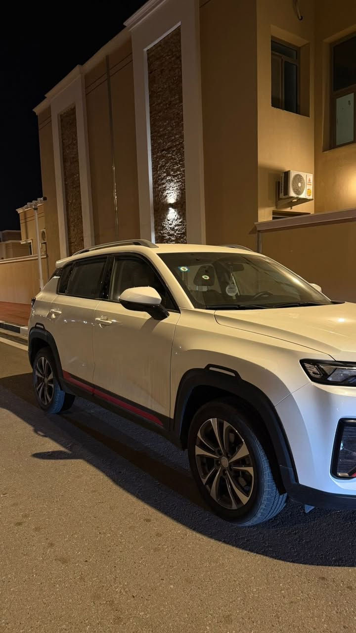 شانجان cs35 خليجي موديل ٢٠٢٤ رقم بصرة كفاله عامه اخت الزيرو  ماشية ١٨ الف كم حقيقي بدون بارد او تبديل تايرات الشركة تبديل الدهن والسرفس كله بالشركة 
عنون البصرة مدينة النرجس ***********
السعر ١٤٨ وبيها مجال  بسيط جدا
