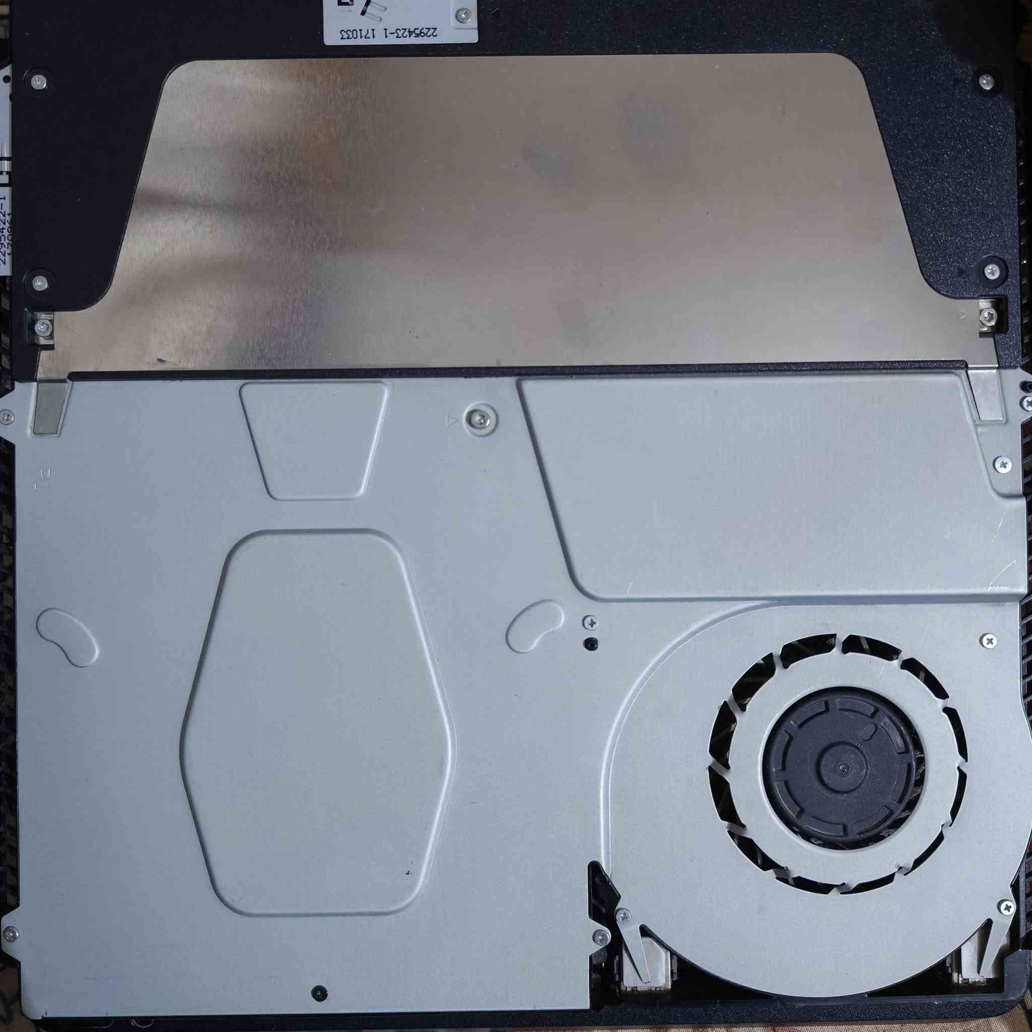 السلام عليكم
بلي 4 سلم اونلاين
جويستكين وحدة اصليه والثانية تجارية 🕹
1ترة
لُك ستيكر ممفتوح🙅🏻‍♂️
جميع ملحقاته بالصوره
كلشي شغال ⚡
السعر (300الف) قفل💸🔒
للتواصل:  ***********
موجود خاص ماسنجر واتساب 
العنوان:  العلاوي شارع شيخ معروف
