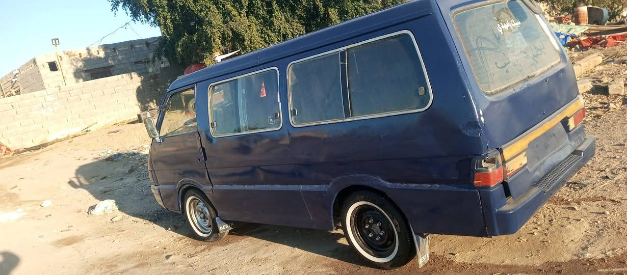 السلام عليكم سياره حلوه ونظيفه 96 رقمها بابل مكاني كربلاء ب 30 وبيها مجال***********
