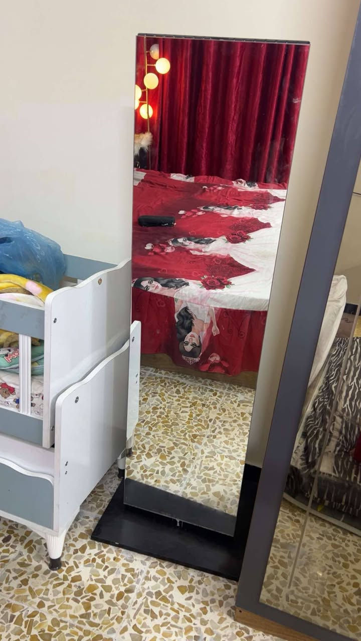 غرفة تركية نظيفة ب٤٥٠ العنوان بغداد الشراي يتصل ***********
