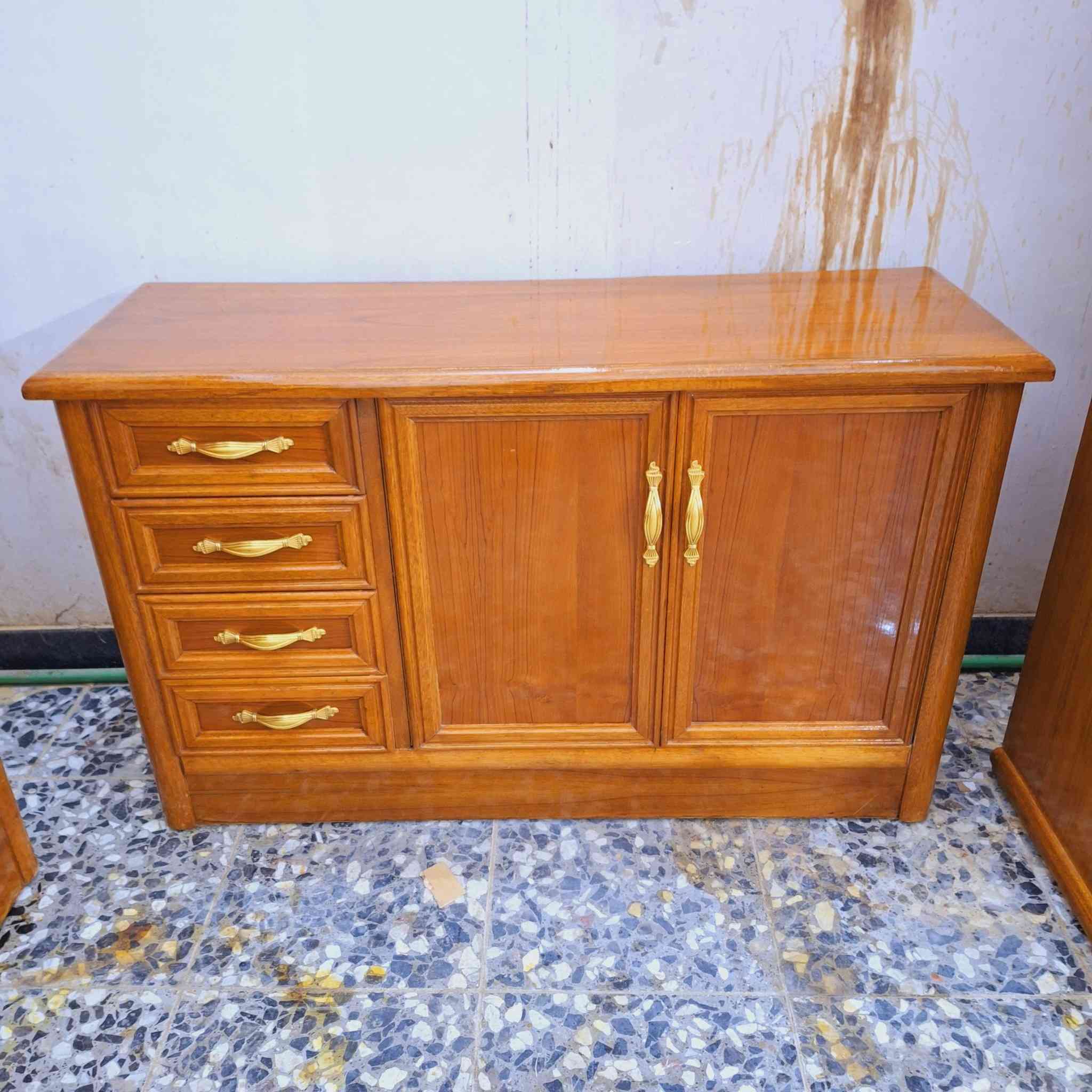 غرفه مسرح رئاسي متتكرر اخت الجديده للإستفسار ***********
